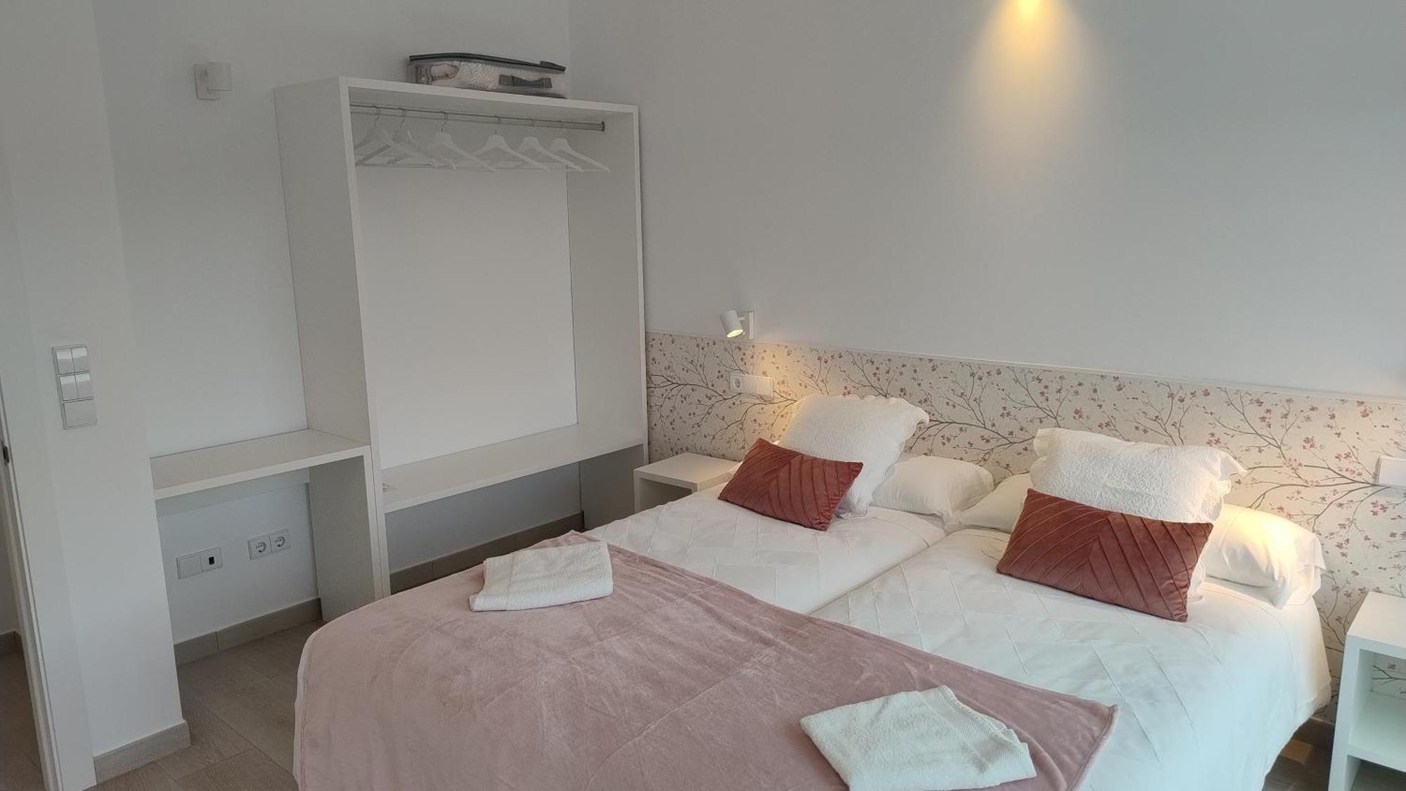 Casas Turisticas Lar Jardin - Parking Privado Santiago de Compostela Ngoại thất bức ảnh