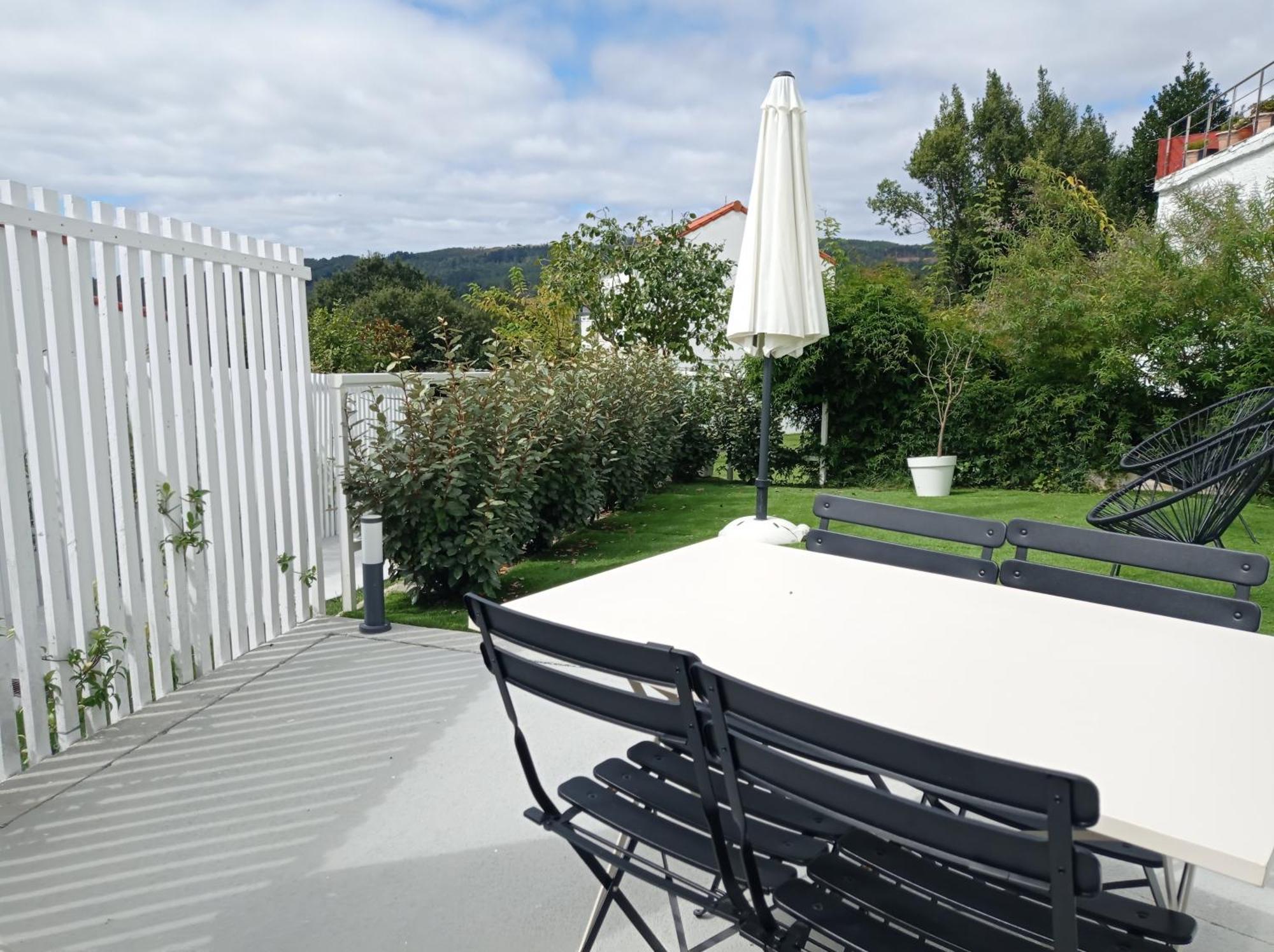 Casas Turisticas Lar Jardin - Parking Privado Santiago de Compostela Ngoại thất bức ảnh