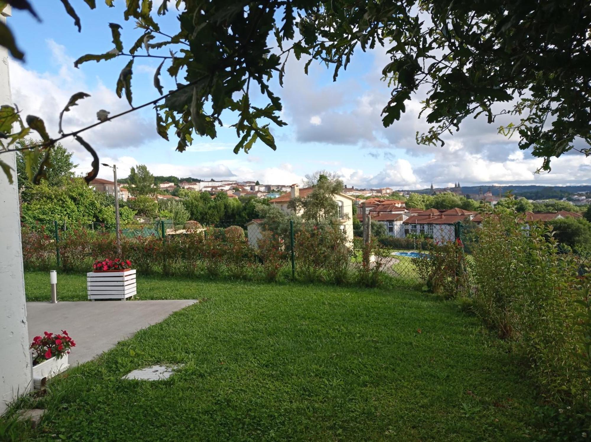 Casas Turisticas Lar Jardin - Parking Privado Santiago de Compostela Ngoại thất bức ảnh