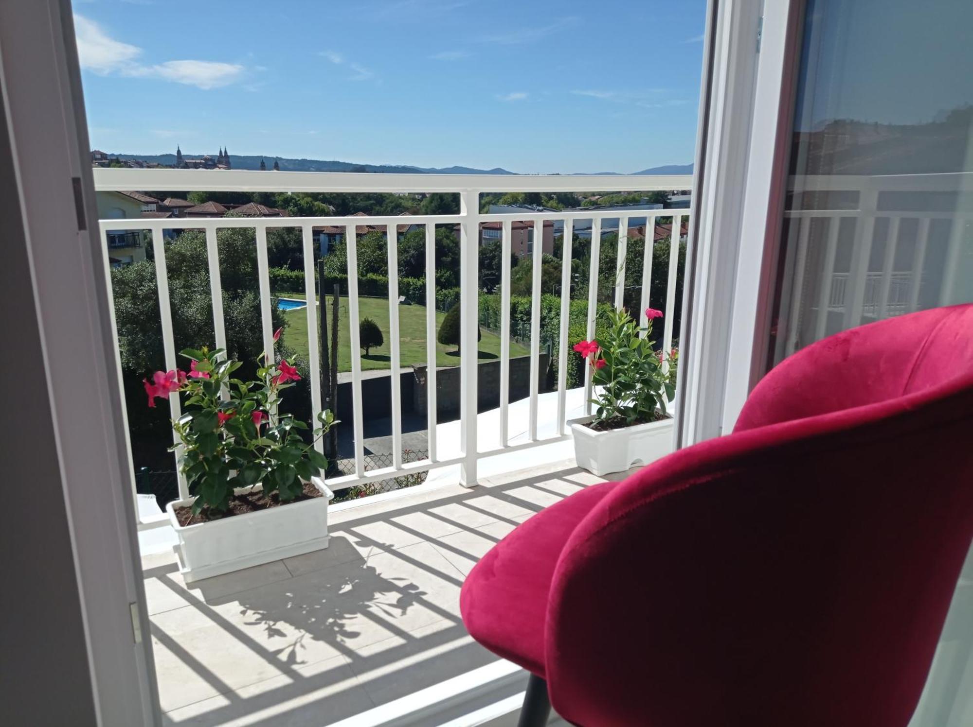 Casas Turisticas Lar Jardin - Parking Privado Santiago de Compostela Ngoại thất bức ảnh